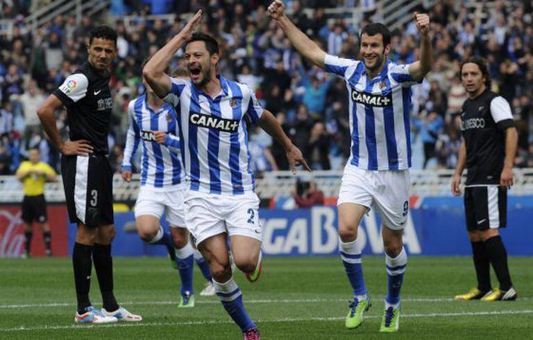 Real Sociedad's Alberto de la Bella celebrates one of the team's goals in a recent 4-1 win over Málaga.
