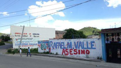 Graffiti accusing the Puebla government of the death of José Luis Tehuatle.