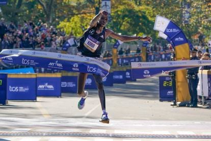 Albert Korir from Kenya crossing the finish line first at the 2021 New York City Marathon.