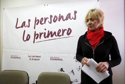 Pilar Baeza at a news conference in Ávila.