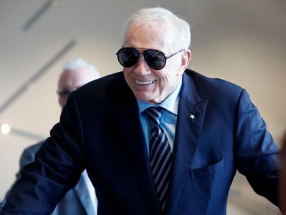 Dallas Cowboys NFL football team owner Jerry Jones arrives for a special meeting to vote on approval of the sale of the Washington Commanders in Bloomington Minn., Thursday, July 20, 2023.