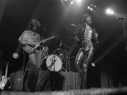 Mick Taylor (left) and Mick Jagger during a 1973 Rolling Stones concert at Wembley Stadium in London