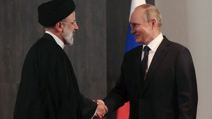Iranian President Ebrahim Raisi and Russian President Vladimir Putin meet during the 22nd Meeting of the Council of Heads of State of the Shanghai Cooperation Organization, in Uzbekistan, in 2022.