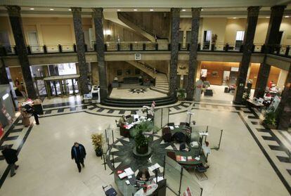 The main entrance hall inside the Banco Central HIspano building in Canalejas square, pictured in 2007.