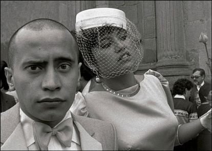 ‘Boda en Coyoacán’ (Wedding in Coyoacán, 1983). The Anna Gamazo de Abelló collection is considered one of the most important private archives of Latin American photography in Europe.