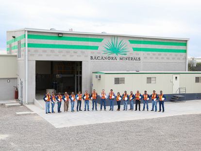 Bacanora Lithium workers.