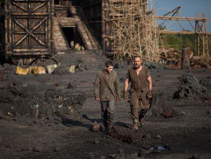 Shipbuilding: Russell Crowe (right) and Logan Lerman in 'Noah.'