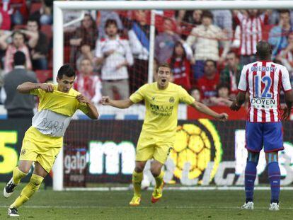 Hern&aacute;n P&eacute;rez celebrates Villarreal&#039;s third against Sporting on Tuesday. 