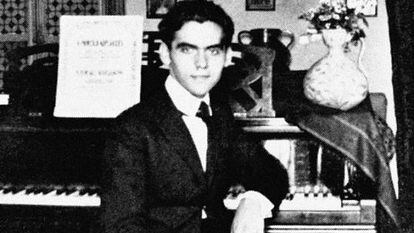 Federico García Lorca, pictured in 1919 at the age of 20.
