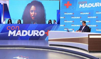 Nicolás Maduro, accompanied by virtual host Sira, in his program 'Con Maduro+'