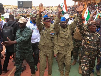 Members of the military junta of Niger, on August 26 at the Seyni Kountché stadium in Niamey, where thousands of supporters of the coup d'état gathered.