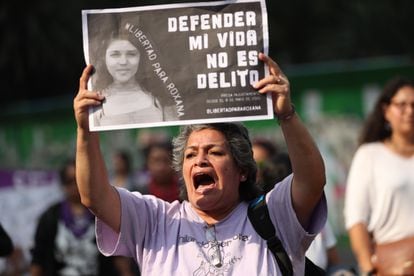 A protest in support of Roxana Ruiz, who was sentenced to six years in prison for defending herself from her rapist, in Mexico City.