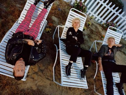 Green Day, left to right: drummer Tré Cool, singer and guitarist Billie Joe Armstrong, and bassist Mike Dirnt.