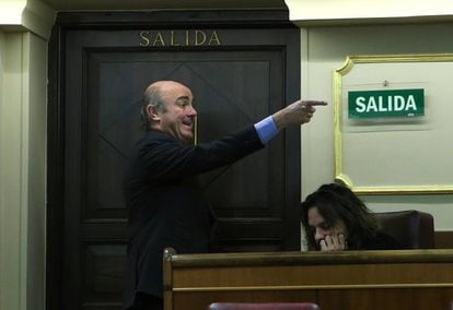 Economy Minister Luis de Guindos in Spanish Congress.