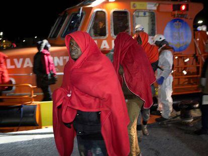 Sub-Saharan migrants arrive iin Granada after being rescued at sea.