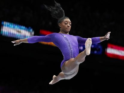 United States' Simone Biles competes on the beam during the apparatus finals at the Artistic Gymnastics World Championships in Antwerp, Belgium, Sunday, Oct. 8, 2023.