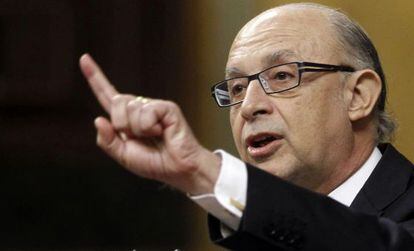 Finance Minister Crist&oacute;bal Montoro during his congressional appearance Thursday. 