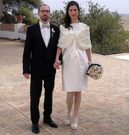 Juan Carlos Sánchez and Cristina Rubio, pictured during their recent wedding.