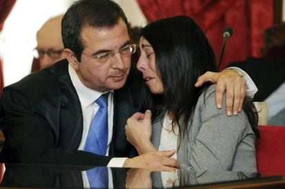 Raquel Gago and her lawyer Fermín Guerrero.