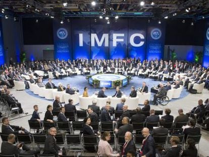 Reuni&oacute;n de ministros de Finanzas y gobernadores de bancos centrales durante la Asamblea Anual del FMI celebrada en Lima. 