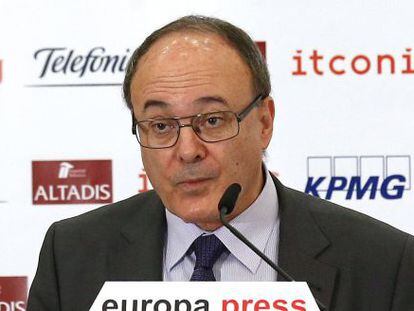 El gobernador del Banco de España, Luis María Linde, durante el desayuno informativo.