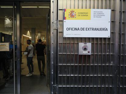 A government office providing immigration services in Madrid.
