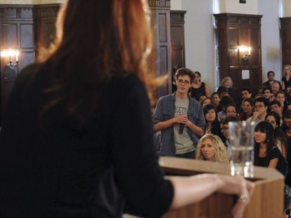 President Cristina Fern&aacute;ndez de Kirchner takes a question from a Georgetown student on Thursday.