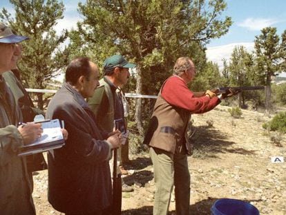 King Juan Carlos shooting in Soria province in 2001.