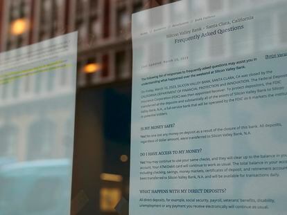 Notices are posted at the entrance to a Silicon Valley Bank Private branch in San Francisco, Monday, March 13, 2023.