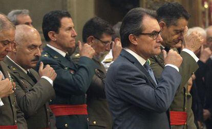 Catalan regional premier Artur Mas (second from right) during an official ceremony this week.