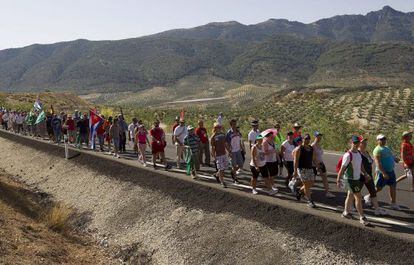 Laborers set off on their first of a series of marches in Andalusia to call attention to high unemployment in the region.