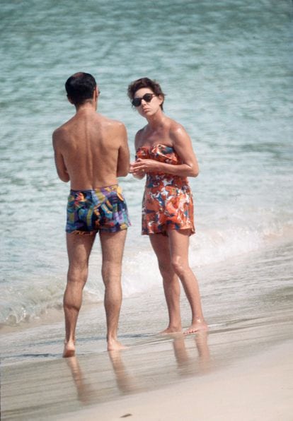 Princess Margaret with a friend on a beach in Mustique on February 1, 1976. 