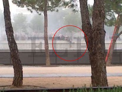 Video shot by a passer-by of the fight between Deportivo and ‘ultras.’