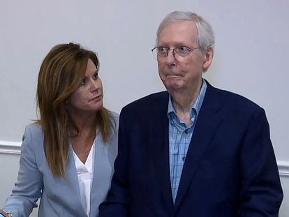 Senator Mitch McConnell appears to freeze up for more than 30 seconds during a public appearance before he was escorted away, in Covington, Kentucky, on Aug. 30, 2023.