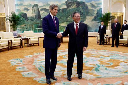 U.S. Special Presidential Envoy for Climate John Kerry and Chinese Premier Li Qiang