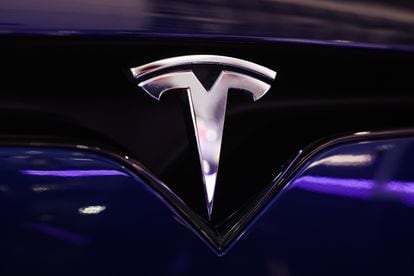 The logo of US automotive company Tesla on a vehicle during the inauguration of the Brussels Motor Show 2023, in Brussels, Belgium.