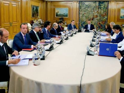 A meeting of Spain’s National Security Council in 2015.