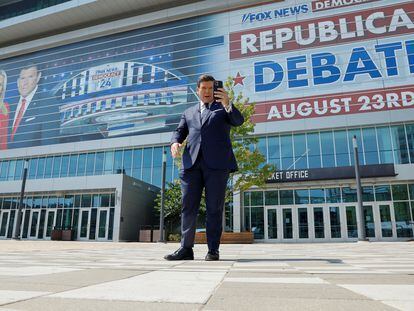 Fox News host Bret Baier, one of the moderators of the debate, recording a video for social media on Tuesday in Milwaukee outside the venue where the event will take place.