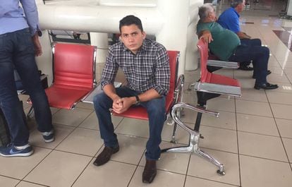 Eliécer Avila last week at Havana airport.