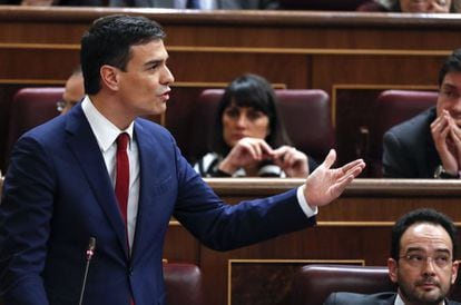 PSOE chief Pedro S&aacute;nchez during Wednesday&rsquo;s investiture debate.
