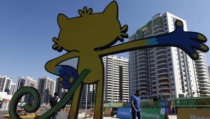 Vinícius, the Games' mascot, at the entrance to the Olympic Village.