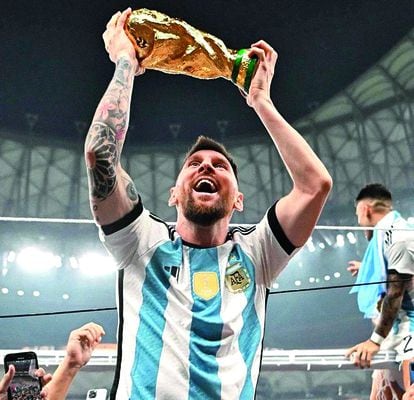 Messi lifts Pantano’s trophy replica after winning the World Cup final against France. Messi posted this now iconic photo to his Instagram, which garnered more likes (75 million) than any post in history.