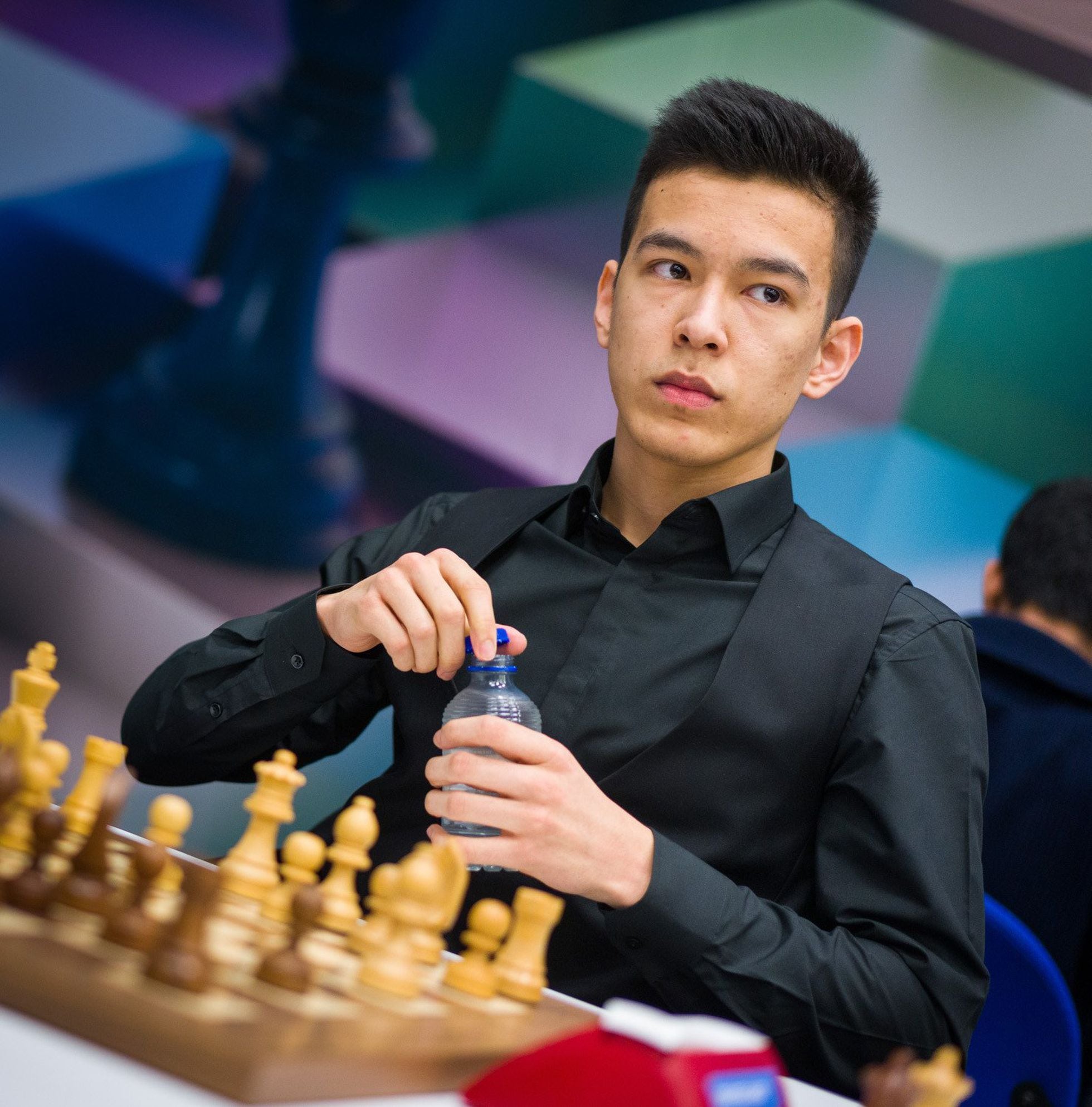 Ian Nepomniachtchi Loses to Anish Giri in Final of Magnus Carlsen  Invitational