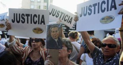 Argentineans demand justice for Alberto Nisman.