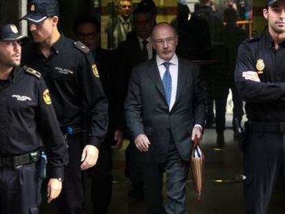 Rodrigo Rato walking out of the High Court in October after answering questions about the Caja Madrid credit cards.
