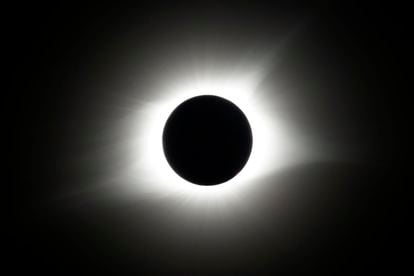 The period of total coverage during the solar eclipse is seen near Hopkinsville, Ky. Monday, Aug. 21, 2017