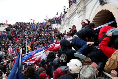 Trump supporters storm the US Capitol on January 6, 2021.