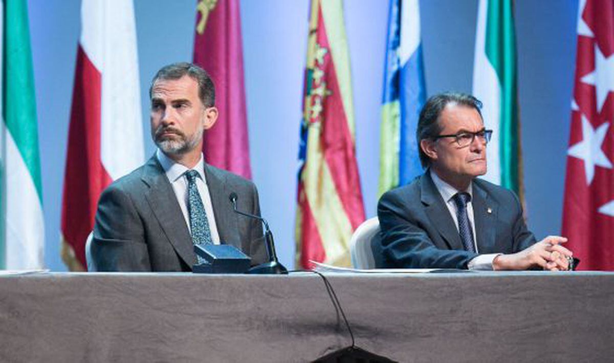 Catalan Independence: King Felipe Warns Catalan Leader That Respecting ...