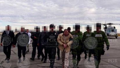 Joaquín 'El Chapo' Guzmán, during his transfer to the United States to be incarcerated, on January 19, 2017.