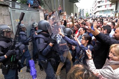 Riot police were sent in to stop the unauthorized vote on October 1, 2017.
